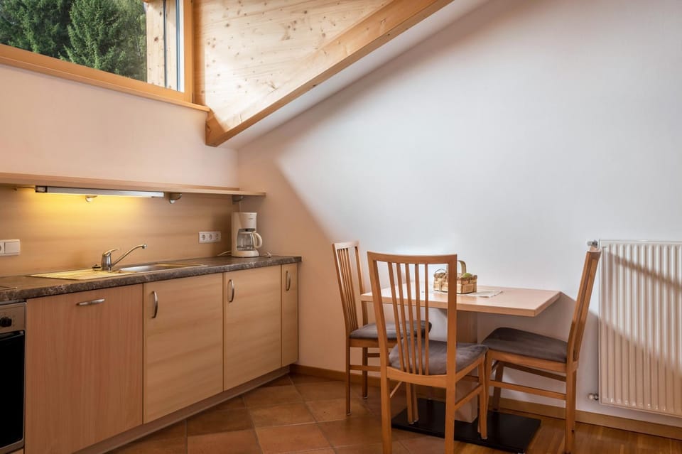 Property building, Kitchen or kitchenette, Living room