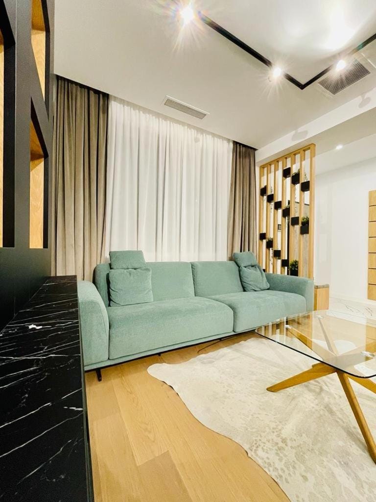 Eden - Elegant Retreat in Rosetti Luxury Apartment in Bucharest