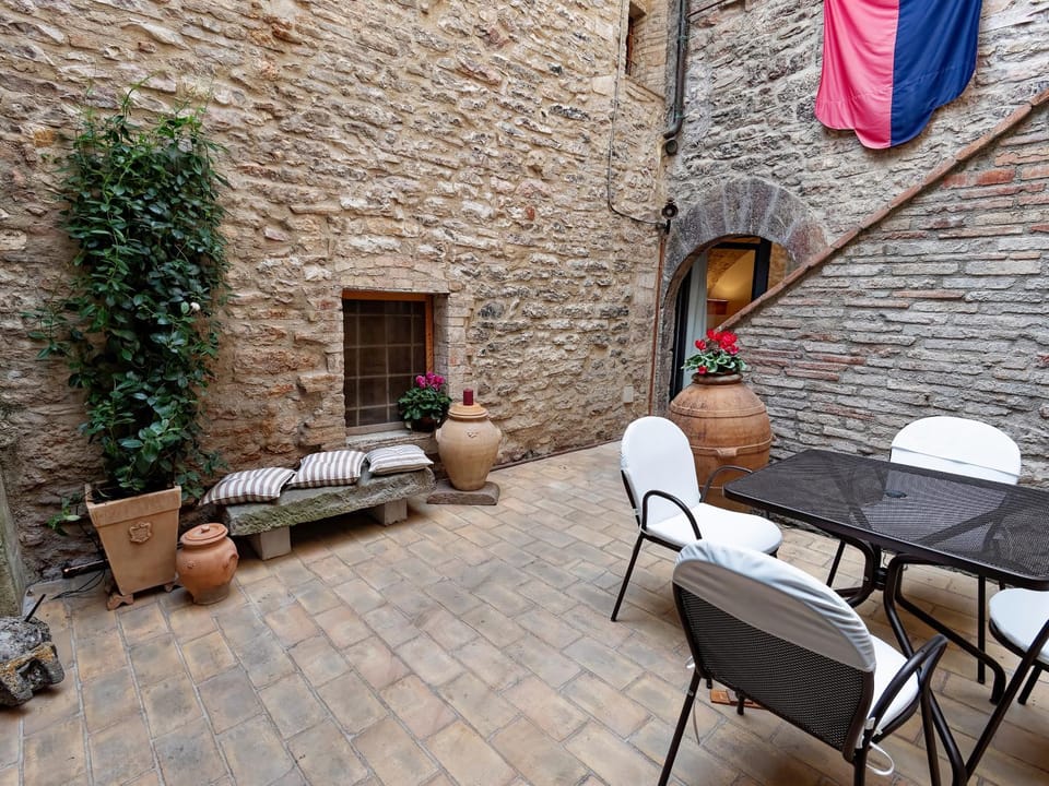 Inner courtyard view