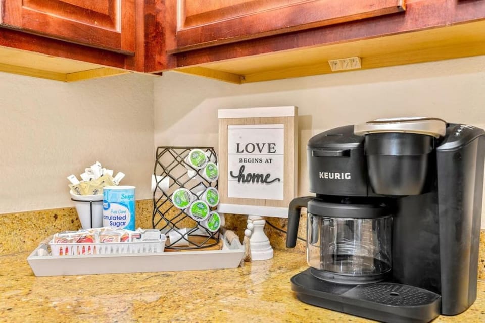 Coffee/tea facilities, Kitchen or kitchenette, minibar, toaster