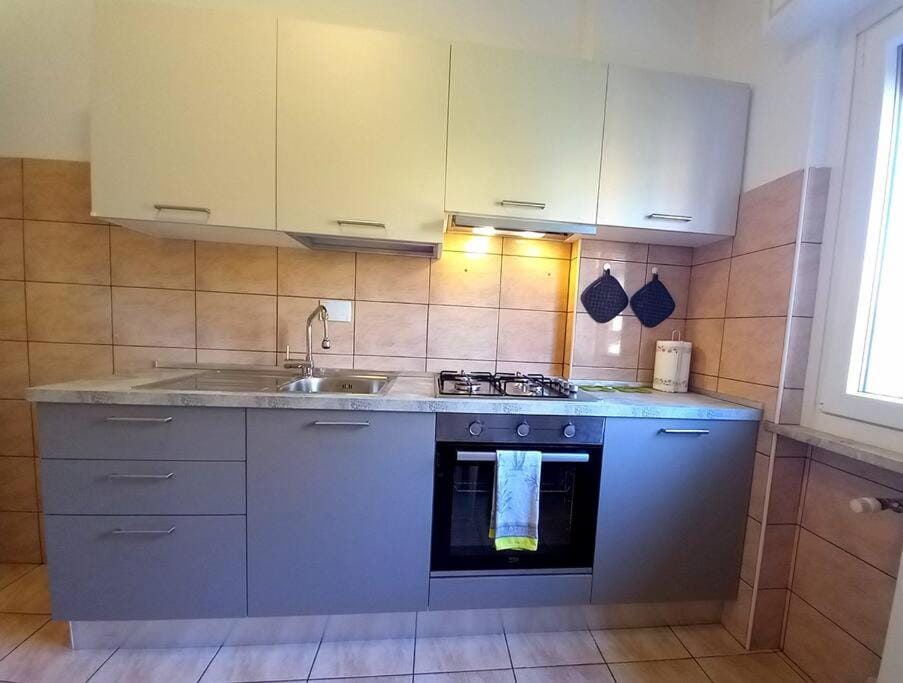 Kitchen or kitchenette, pet friendly, stove