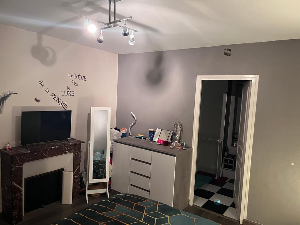 Bathroom, Bedroom, heating