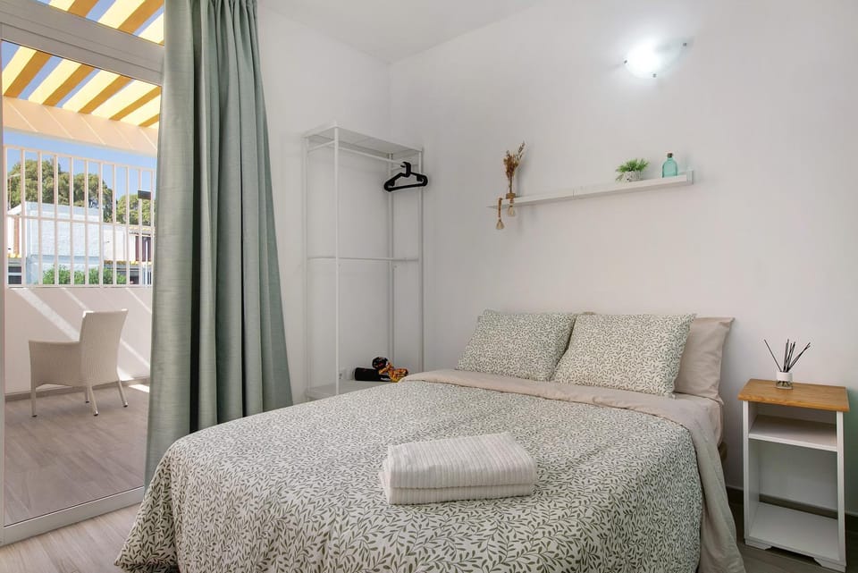 Living room, Bedroom