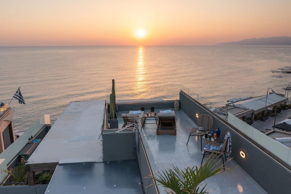 Natural landscape, Sea view, Sunrise, Sunset, sunbed