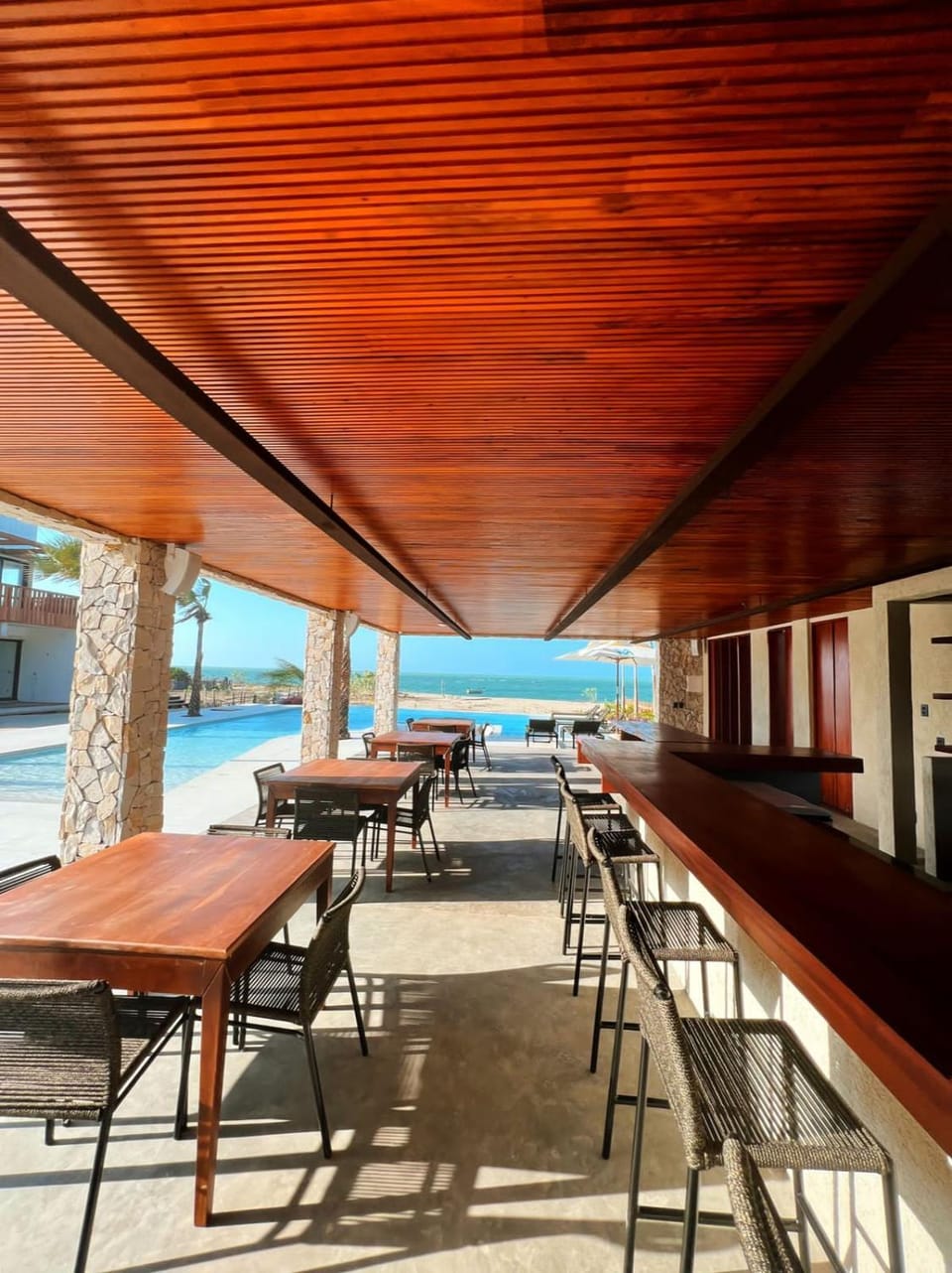Day, Natural landscape, Lounge or bar