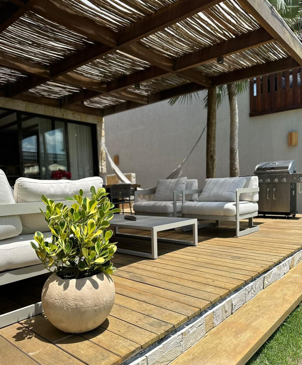 View (from property/room), Balcony/Terrace, Living room, Seating area