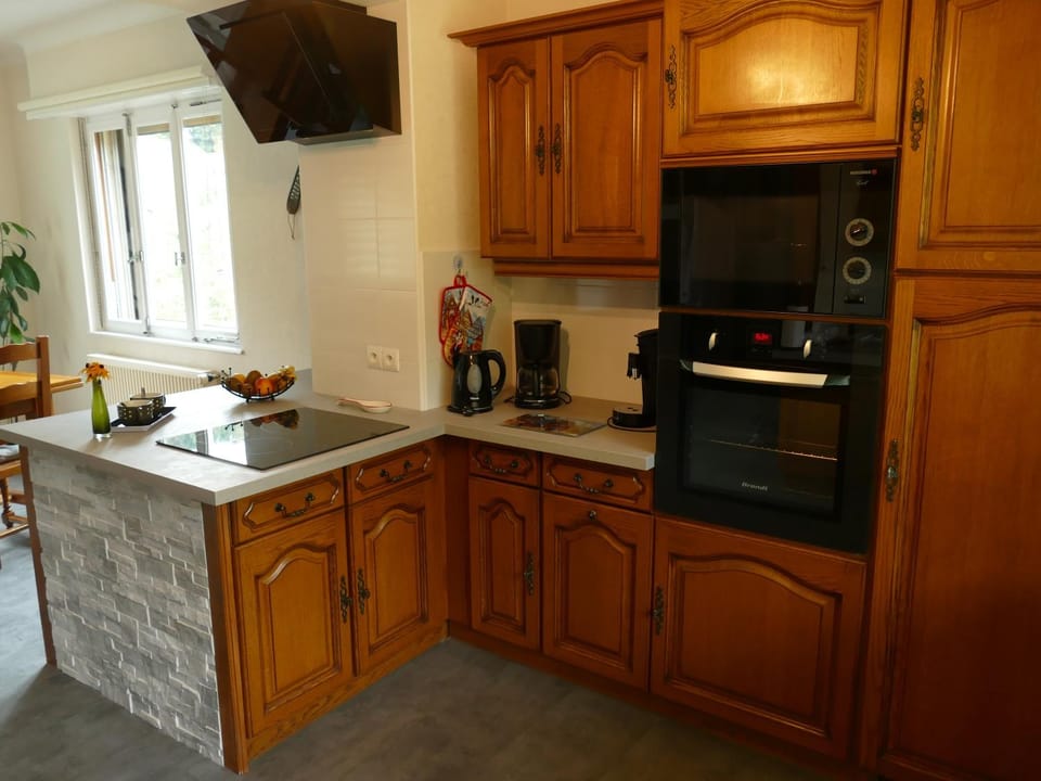 Coffee/tea facilities, Kitchen or kitchenette, minibar, pet friendly, stove