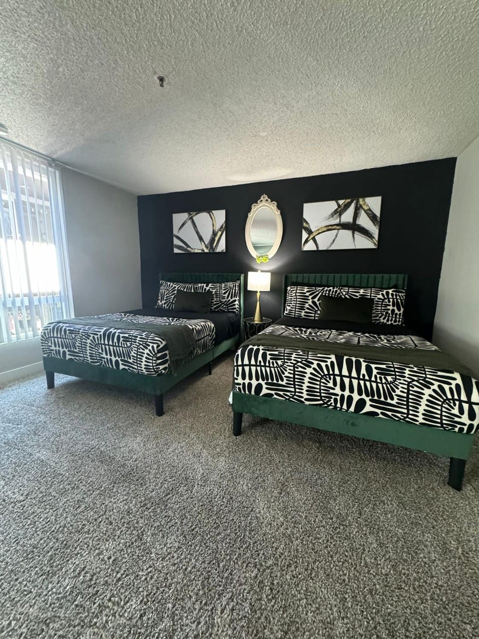Hollywood Apartments Mario & No Themed With Pool FREE parking and WIFI Apartment in Hollywood