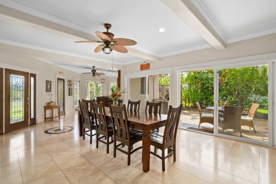 Patio, Dining area