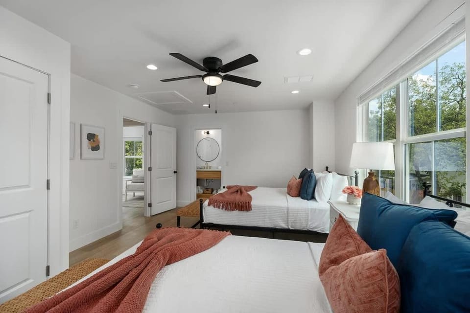 Bed, Bedroom