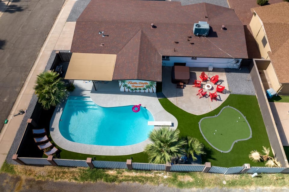Patio, Activities, BBQ facilities, Garden, Hot Tub, Minigolf, Garden view, Swimming pool, flat iron