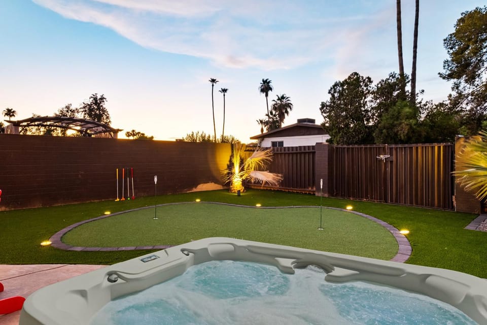 Activities, Garden, Hot Tub, Minigolf, Seasons, Sunrise, Sunset