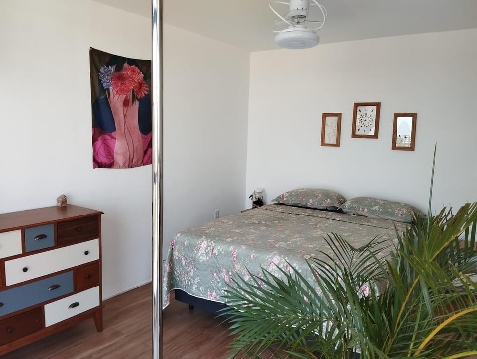 Bed, Photo of the whole room, Bedroom, fireplace