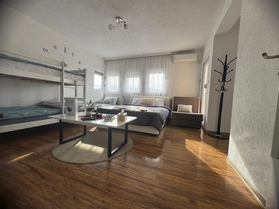 Apartment On the way Apartment in Dubrovnik-Neretva County