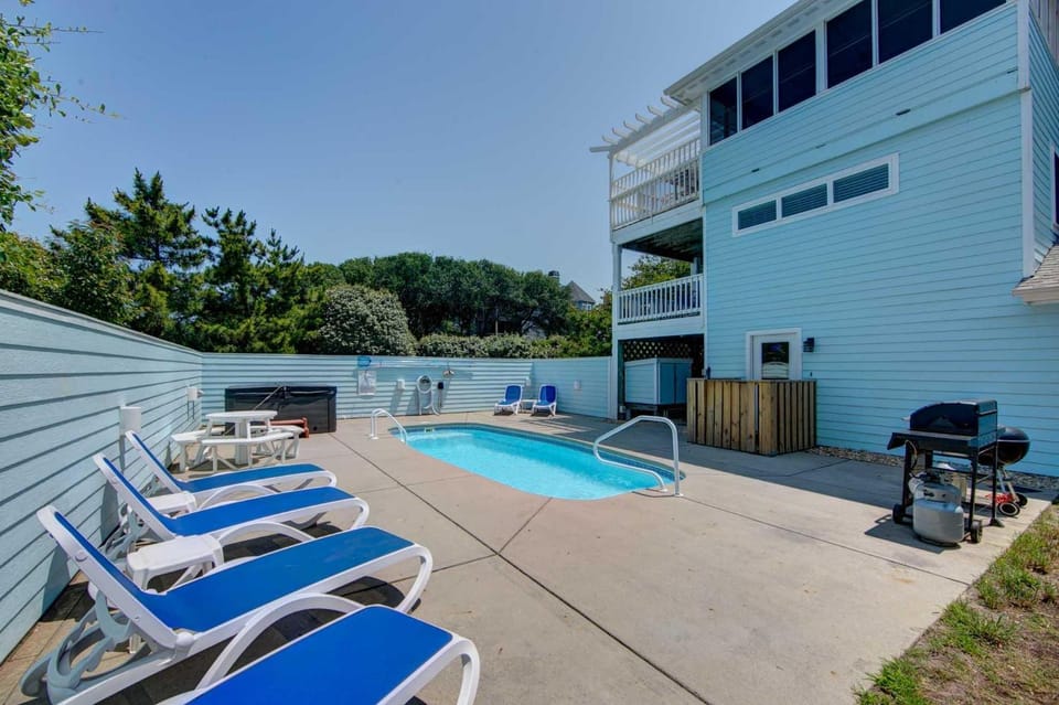 Paws and Keep Calm House in Corolla