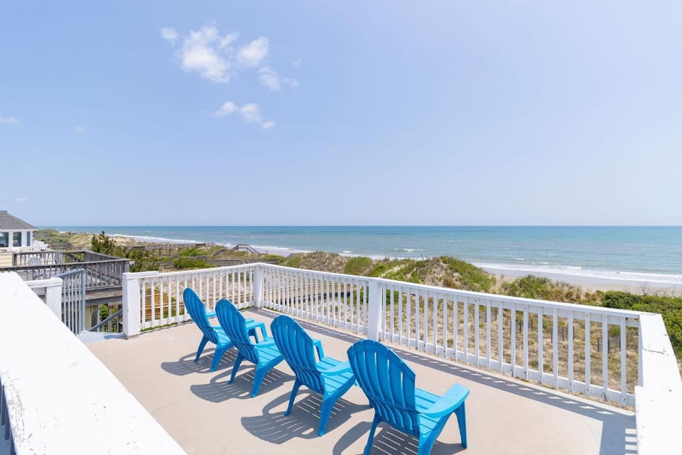 Paws and Claws House in Corolla