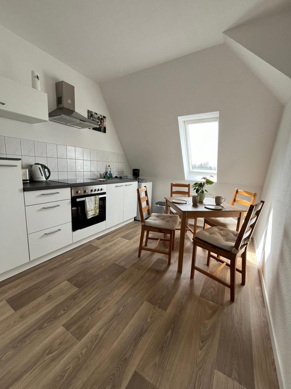 Kitchen or kitchenette, Seating area, Dining area, minibar, pet friendly, stove, toaster