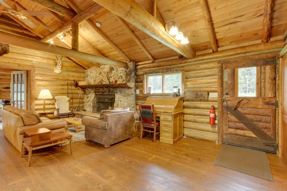 Scenic Montana Cabin Rental about 1 Mi to Yellowstone! Cabin in Cooke City-Silver Gate
