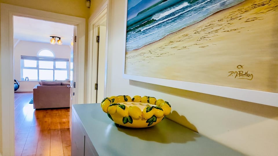 West Strand Beach Penthouse, Portrush Seafront Apartment in Northern Ireland