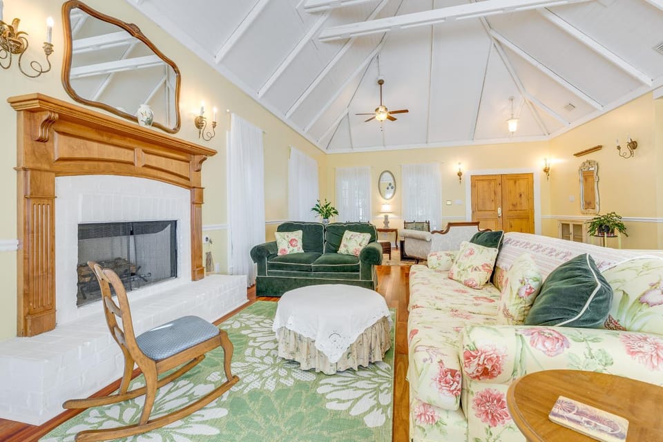 Fairhope Cottage: 2 Mi to Town & Pier! House in Point Clear