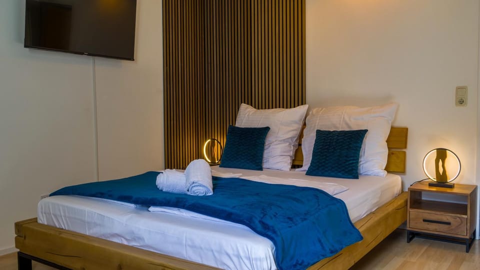 Bed, TV and multimedia