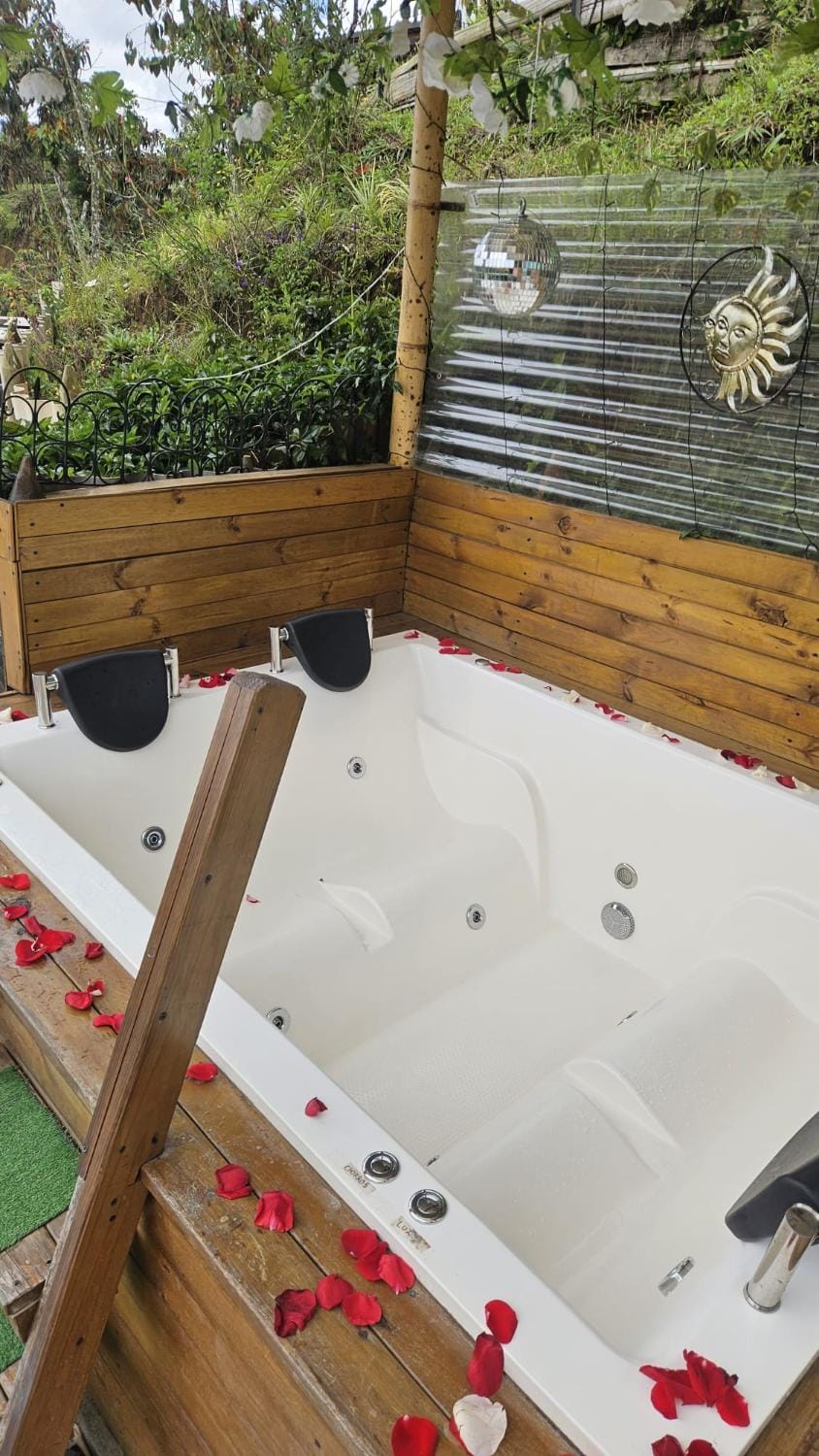 Cabaña Starka & Jacuzzi House in Antioquia