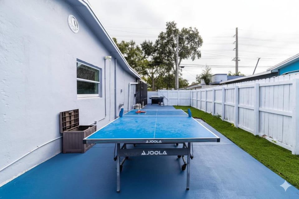 Private Heated Pool Villa in FTL Near Beach House in Dania Beach