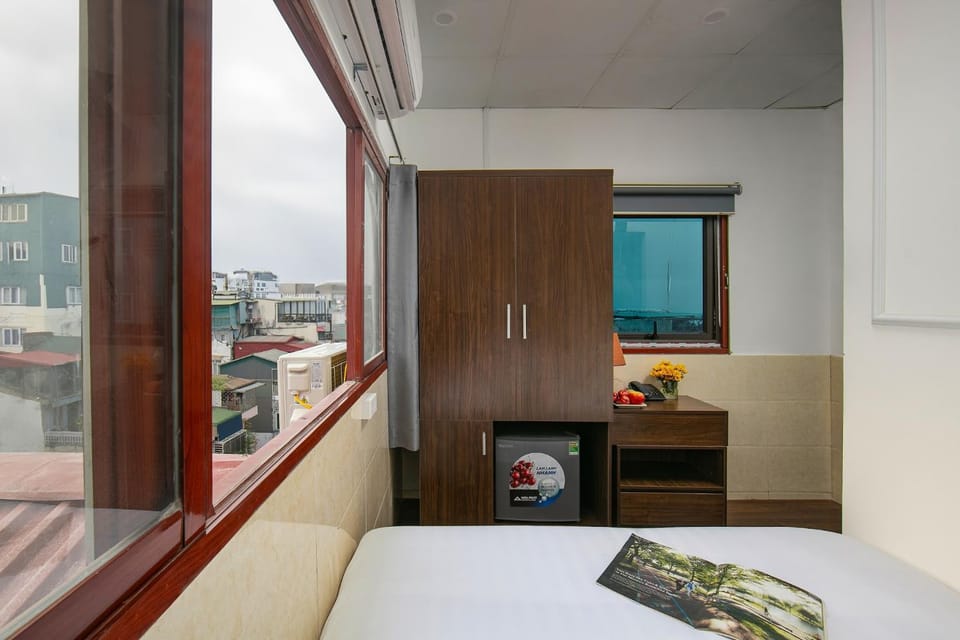 Bed, Photo of the whole room, Bedroom, hair dresser