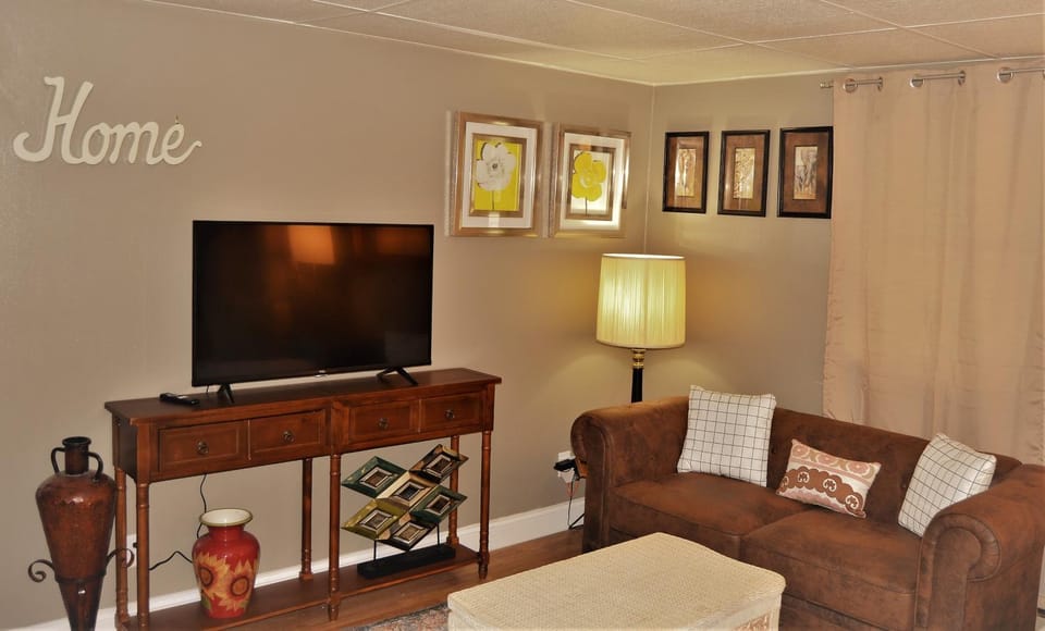 The Red 6 Apartment in Grand Forks