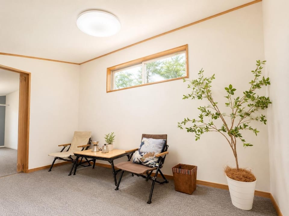 HAKUBA House LuckyStar5 next to shuttle bus station ,711 ,restaurants Modern Chalet Chalet in Hakuba