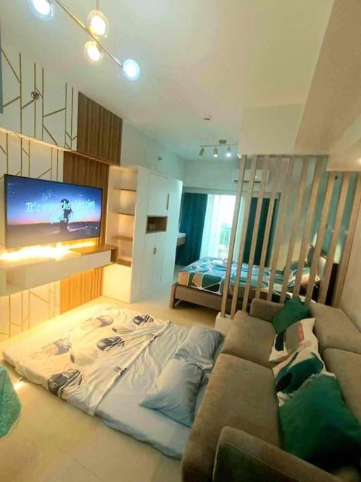1BR Condo beside Abreeza Mall, Davao City with 200 mbps WI-FI speed Apartment hotel in Davao City