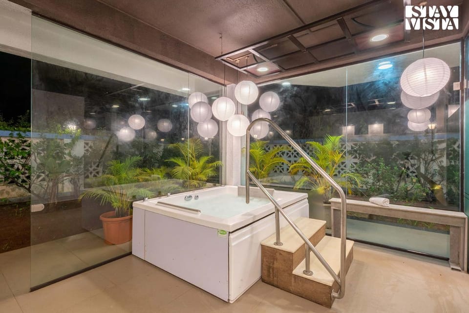 Hot Tub, Hot Tub