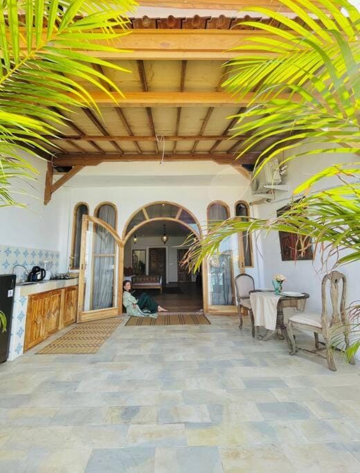 La Plage Classique Beachfront Nusa Penida House in Nusapenida