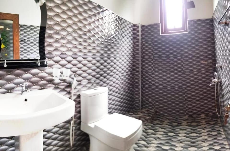 Shower, Bathroom, bidet