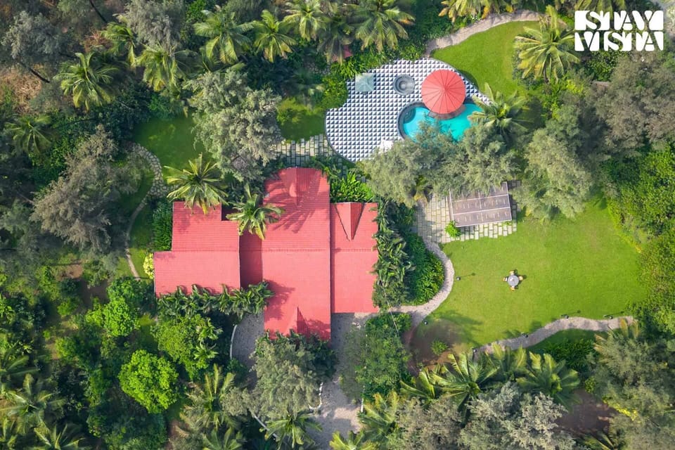 Property building, Day, Natural landscape, Bird's eye view, Garden, Garden view