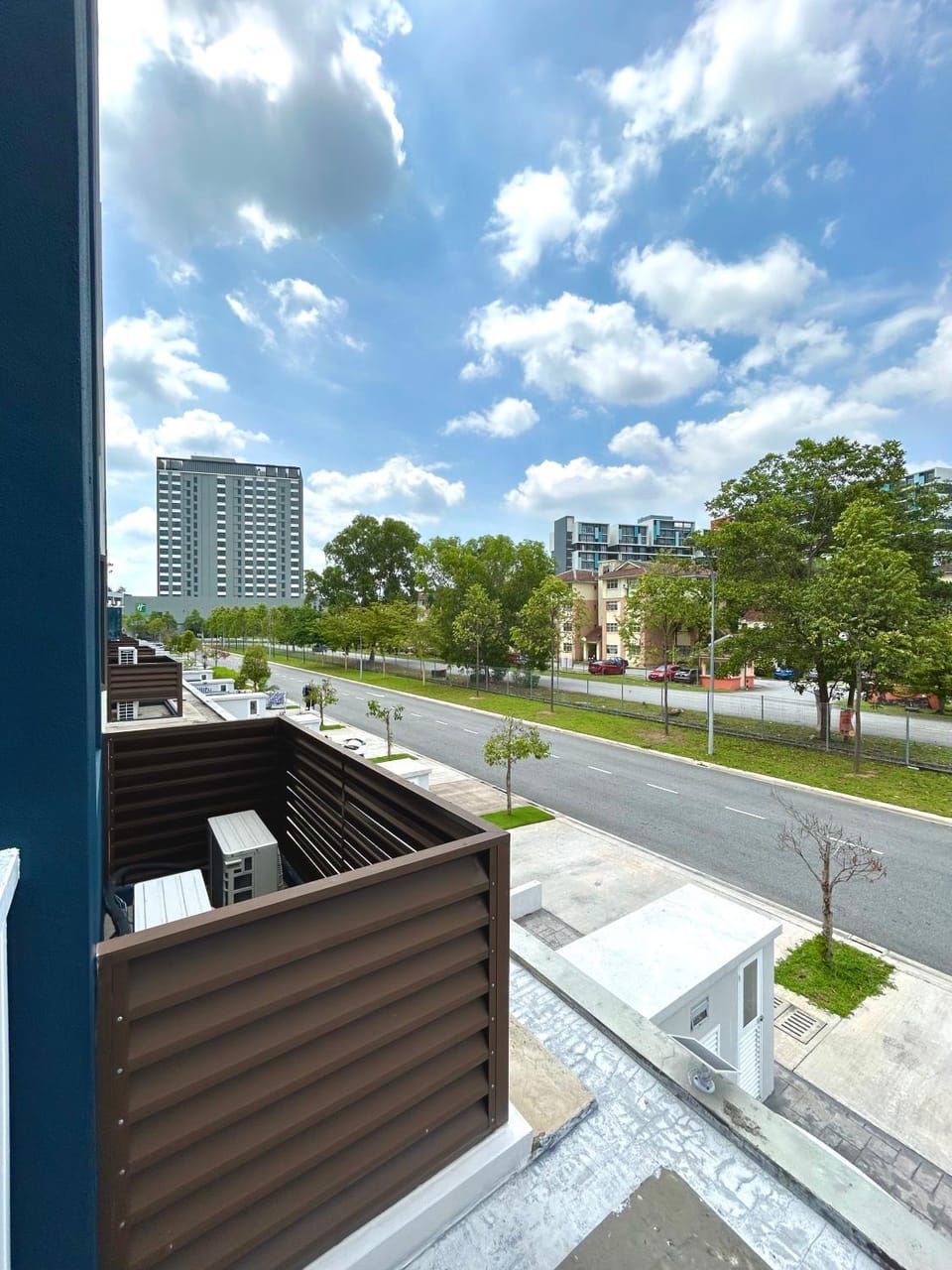 Day, Neighbourhood, View (from property/room), Balcony/Terrace, Street view
