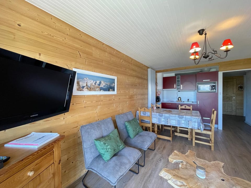 TV and multimedia, Living room, Dining area, kitchen