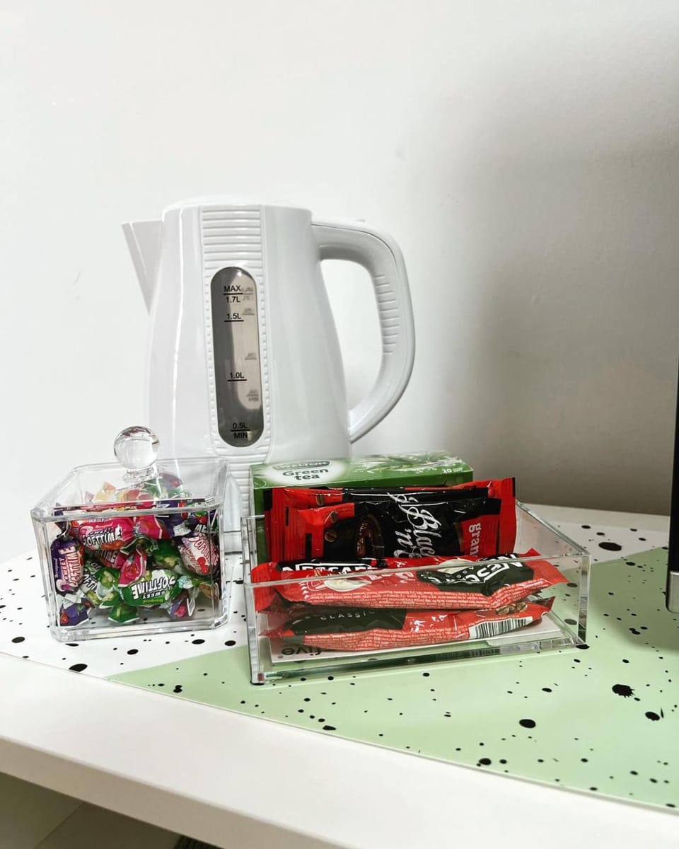 Coffee/tea facilities