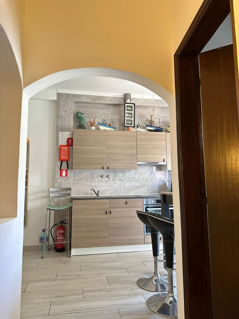 Kitchen or kitchenette