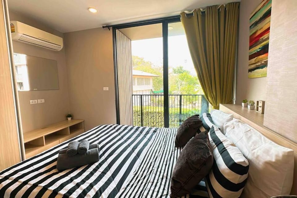 Bed, Balcony/Terrace, Bedroom