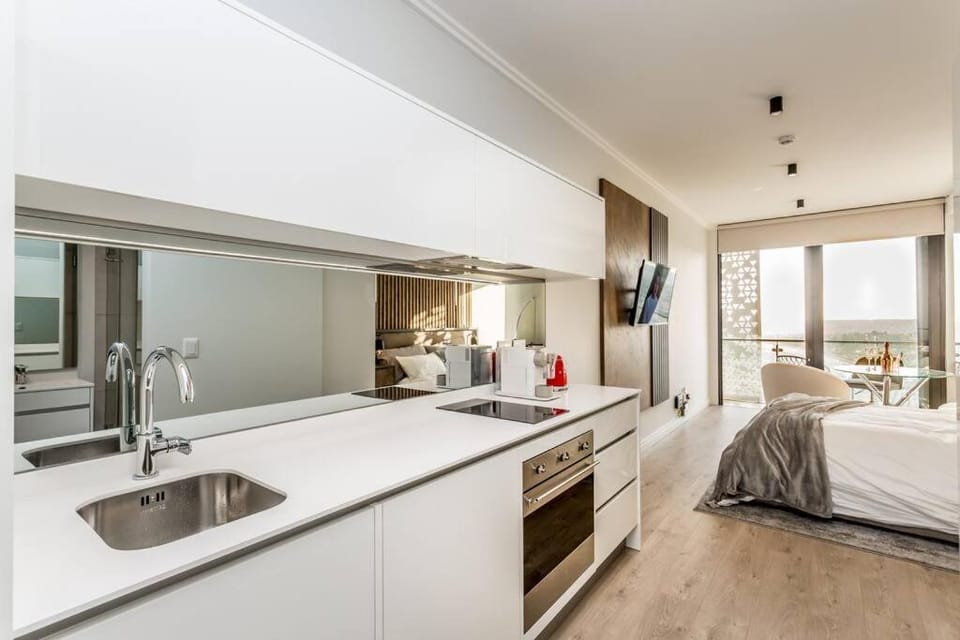 Kitchen or kitchenette, Bedroom