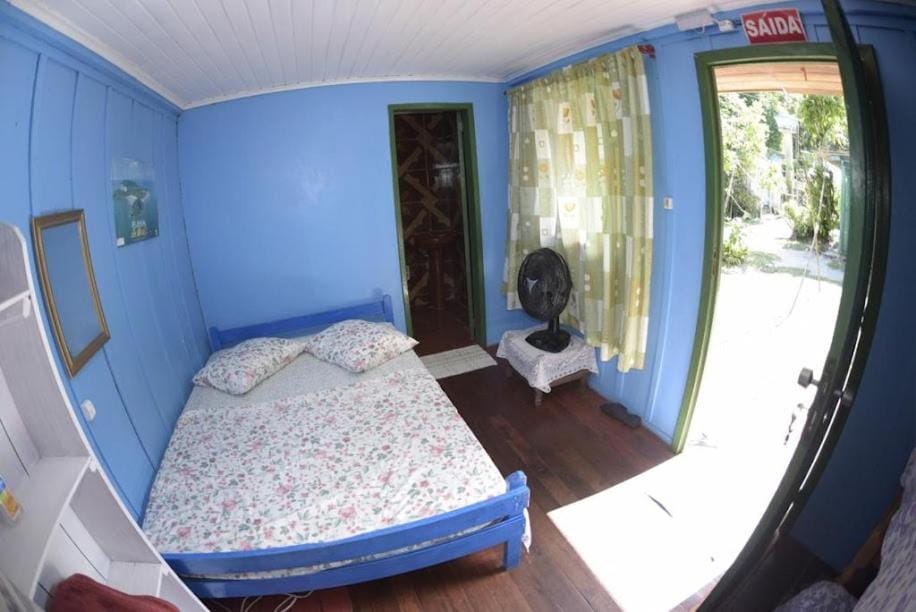 Quartos Simples e Suítes na Ilha do Mel Nova Brasília Hostel in State of Paraná