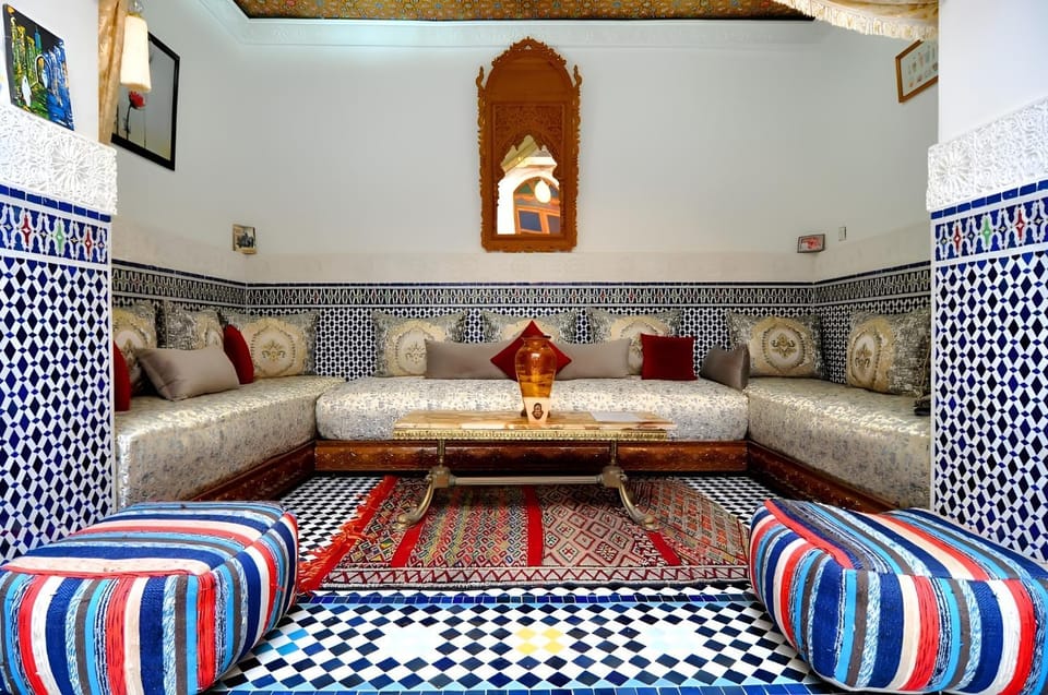 Living room, Seating area