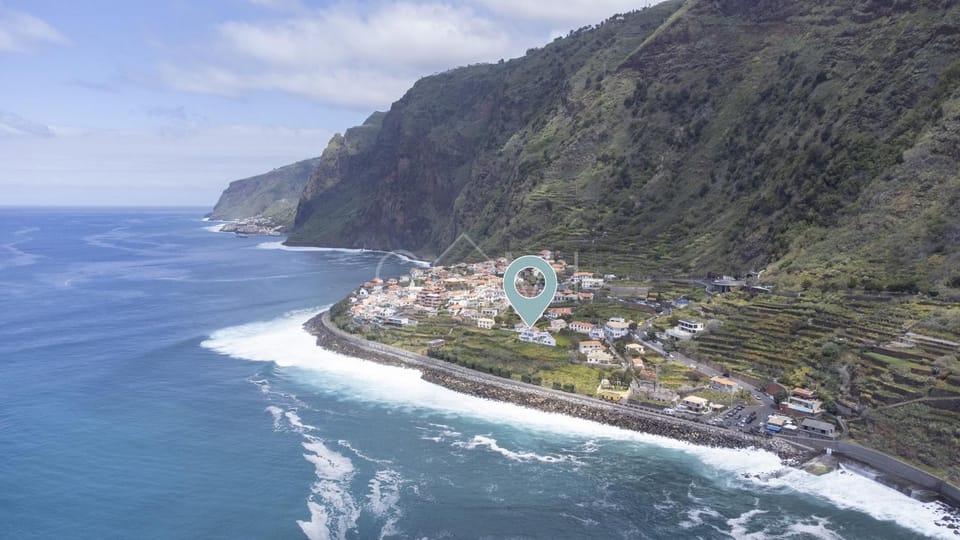 Esterinha's Ocean Apartment by GALMI Apartment in Madeira District