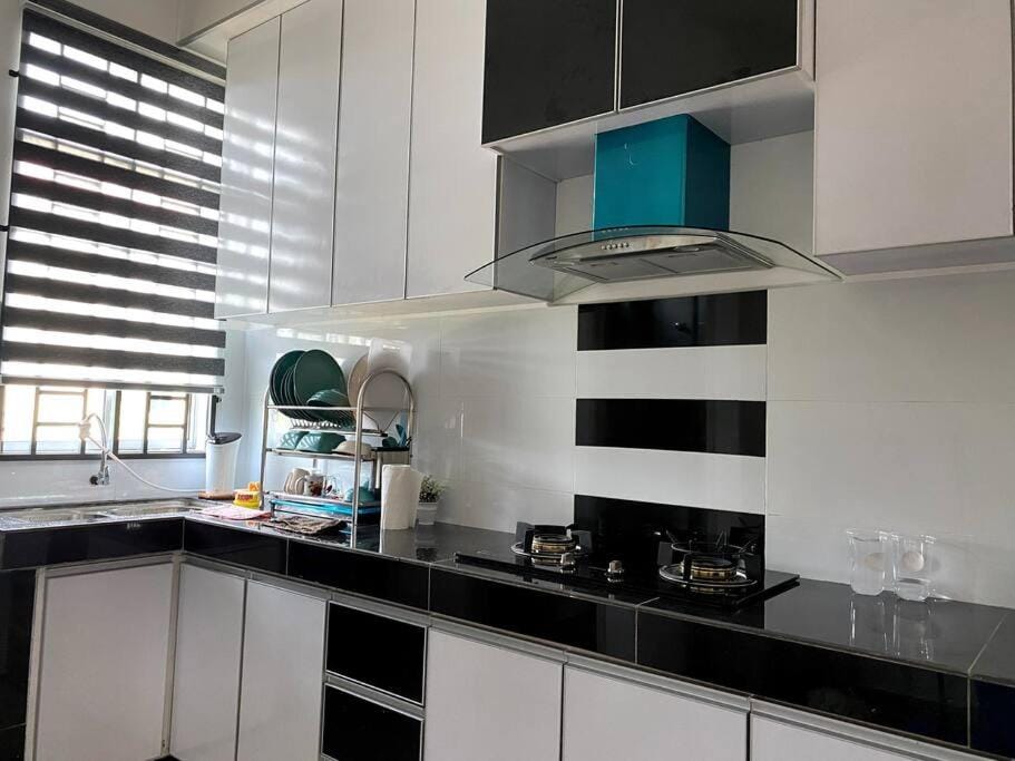 SaraHome - UMT, UniSZA, Beach House in Terengganu, Malaysia