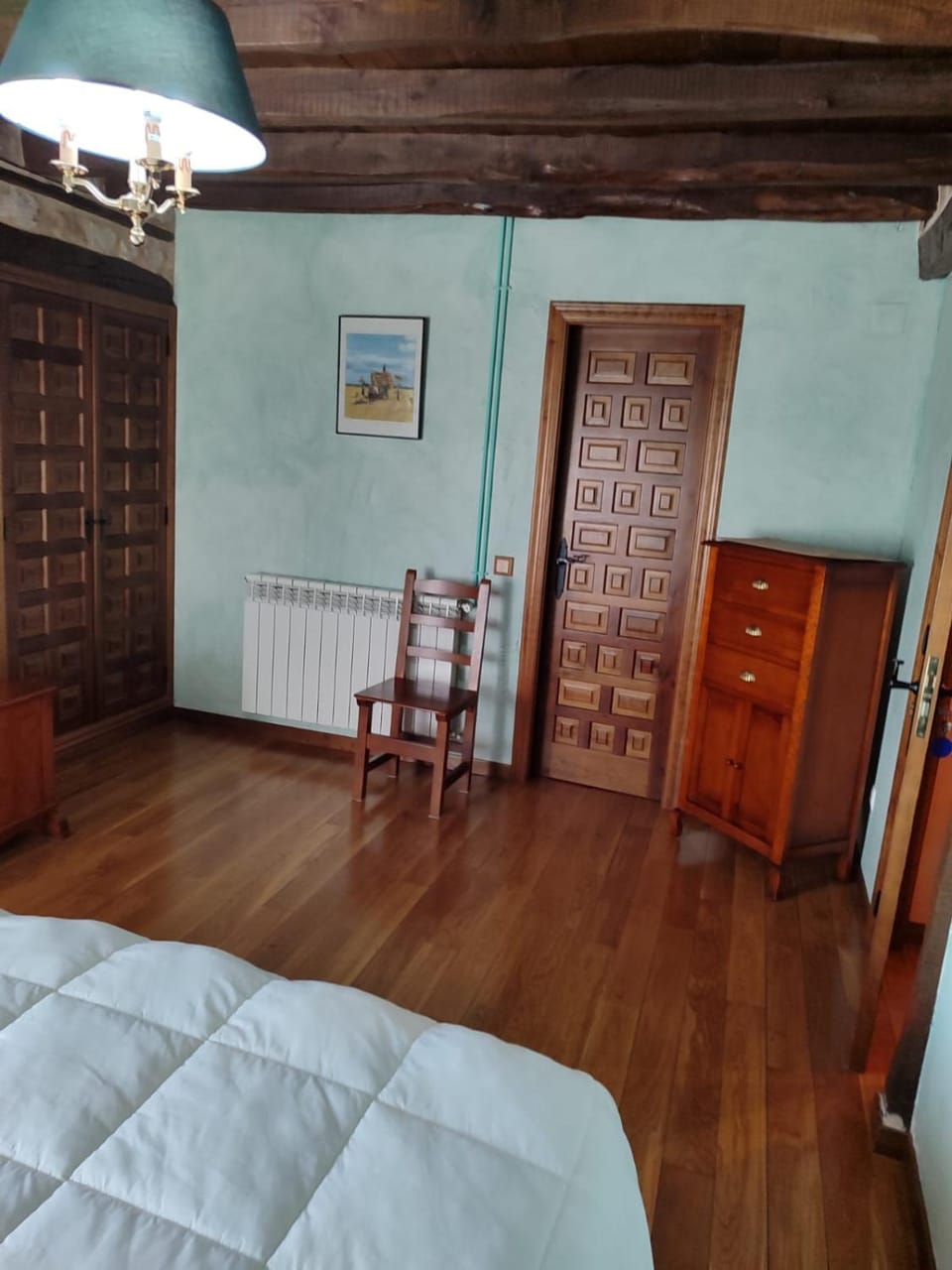Photo of the whole room