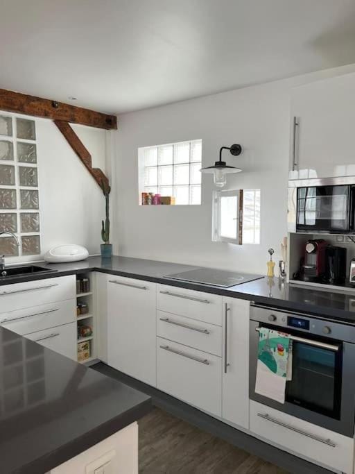 Kitchen or kitchenette, dishwasher, minibar, oven, pet friendly, stove, toaster