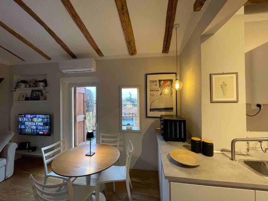 Romantic attic room with panoramic view Apartment in Bologna