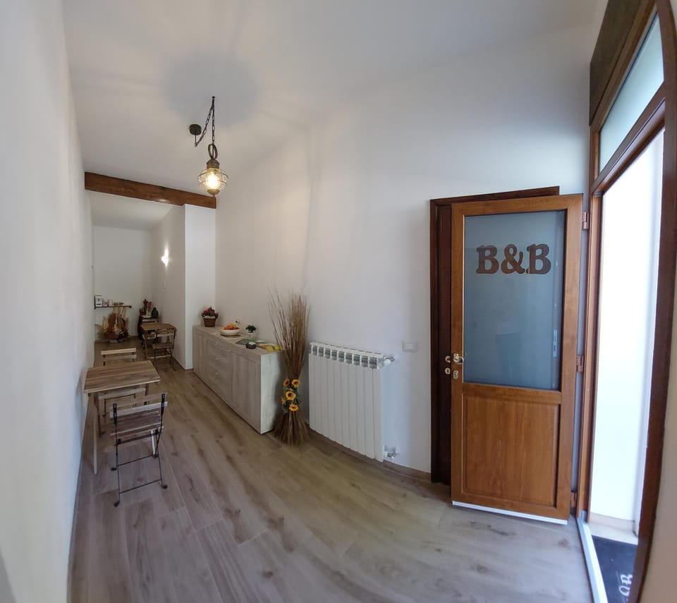 Living room, Breakfast, Internal: Not applicable to any particular room