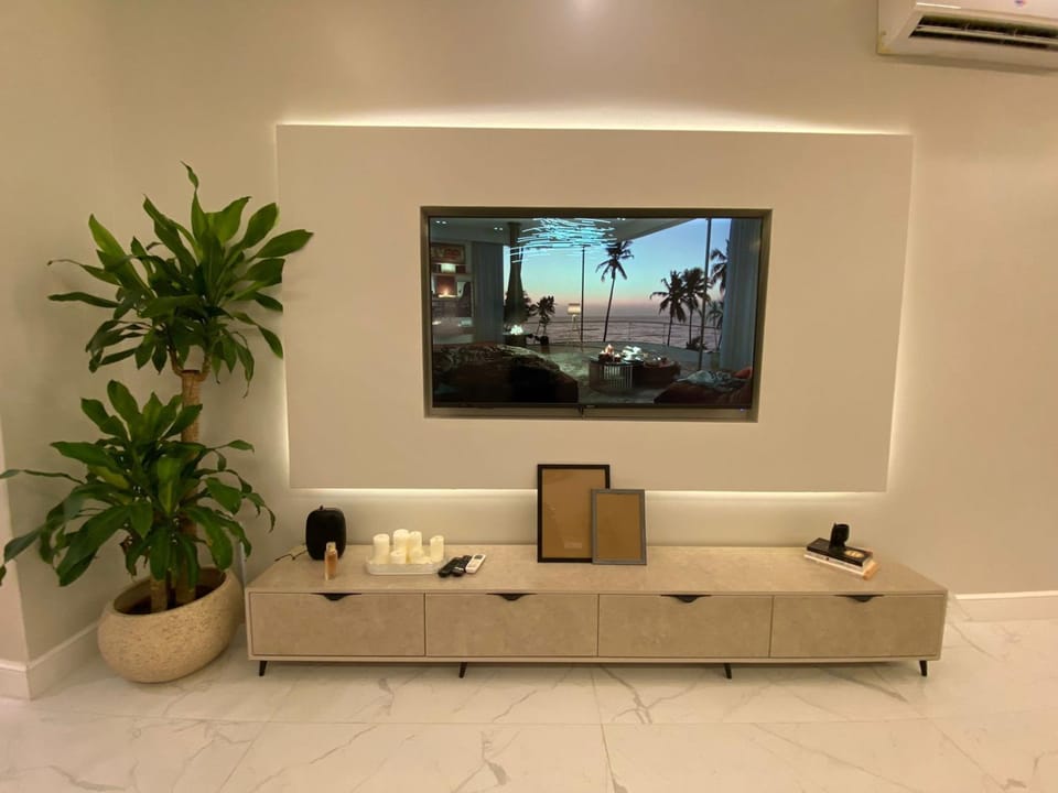 TV and multimedia, Seating area, Entertainment